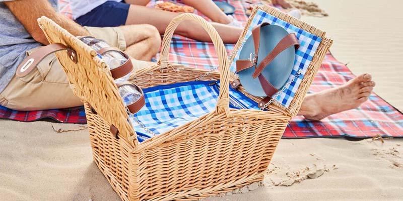 Wanderer Wicker Picnic Basket 4 Person